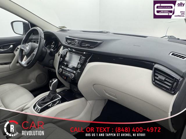 2021 Nissan Rogue Sport SL photo