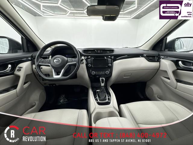 2021 Nissan Rogue Sport SL photo