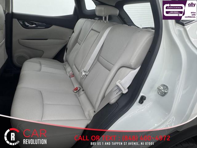 2021 Nissan Rogue Sport SL photo