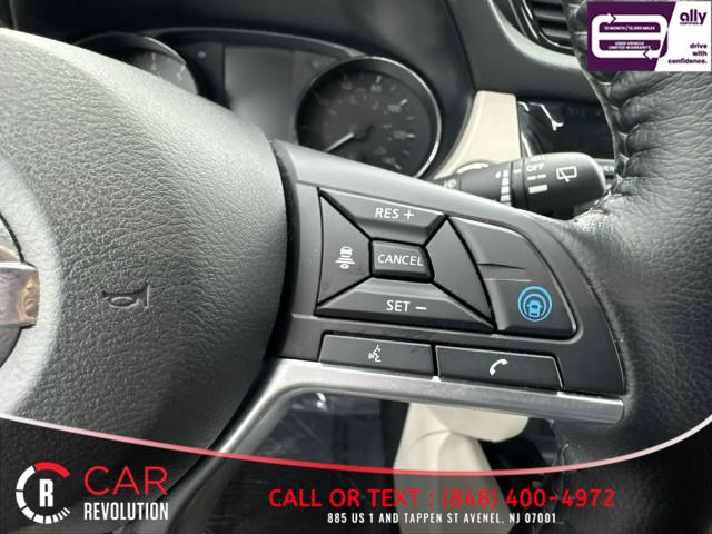 2021 Nissan Rogue Sport SL photo