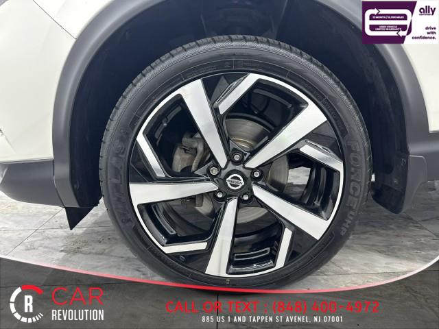 2021 Nissan Rogue Sport SL photo