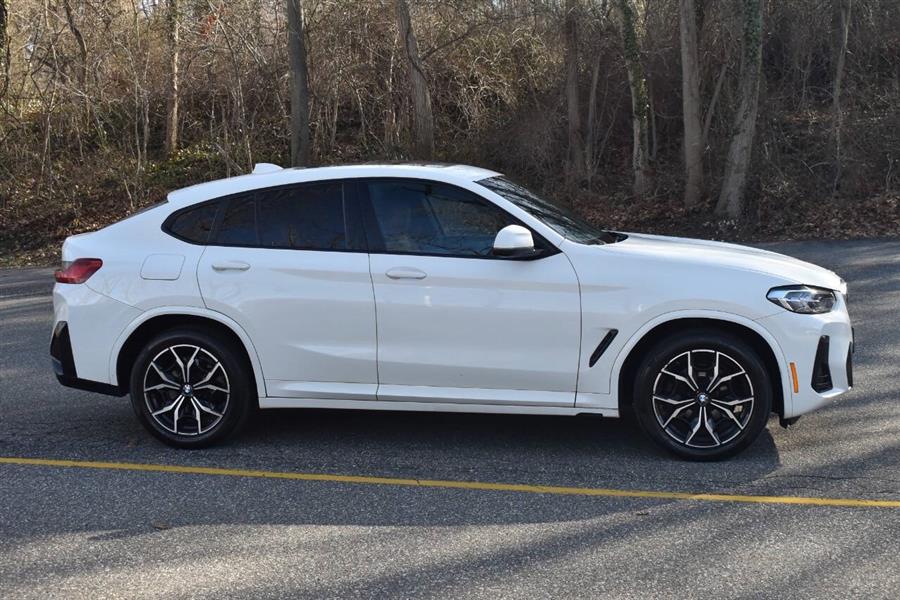 2022 BMW X4 xDrive30i AWD 4dr Sports Activ photo