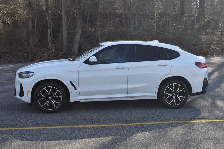 2022 BMW X4 xDrive30i AWD 4dr Sports Activ photo