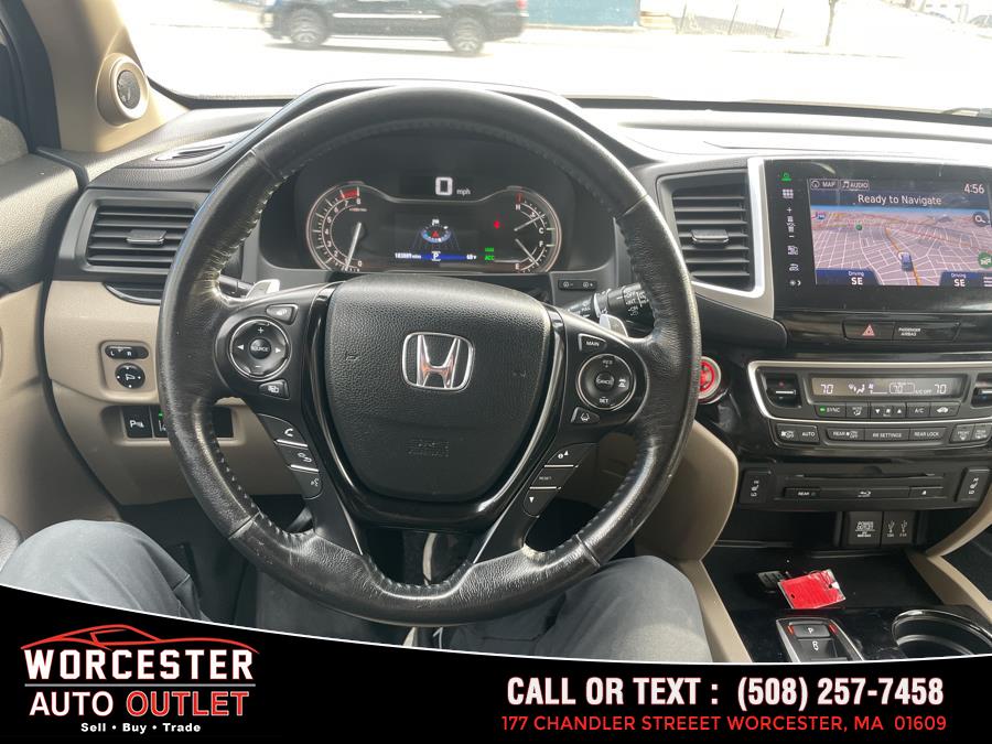 2016 Honda Pilot AWD 4dr Touring w/RES & Navi photo