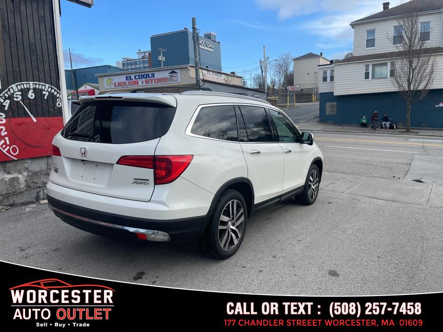 2016 Honda Pilot AWD 4dr Touring w/RES & Navi photo