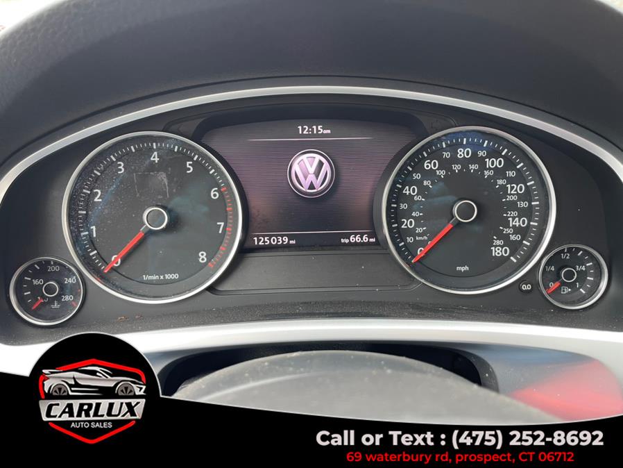 2012 Volkswagen Touareg photo
