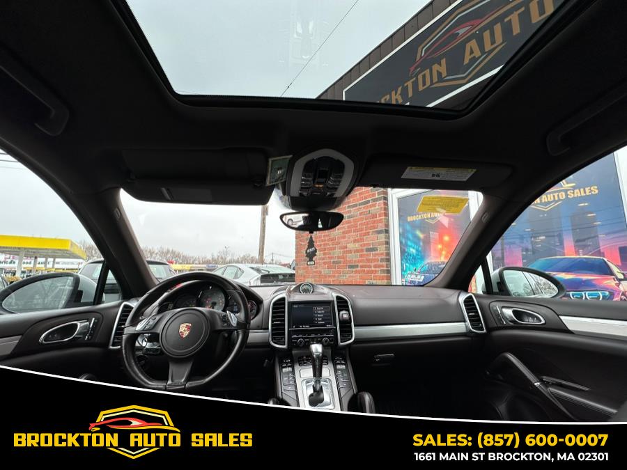 2013 Porsche Cayenne S photo
