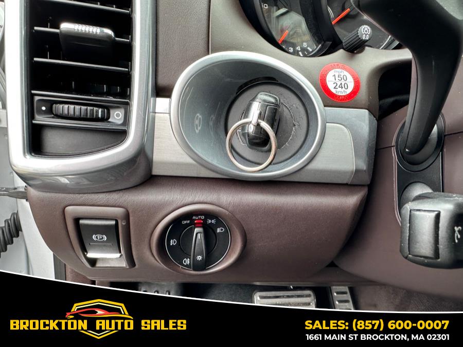 2013 Porsche Cayenne S photo