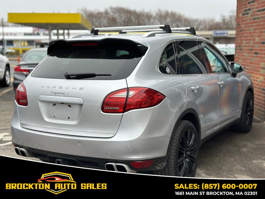 2013 Porsche Cayenne S photo