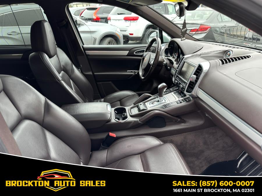 2013 Porsche Cayenne S photo