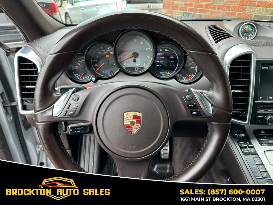 2013 Porsche Cayenne S photo