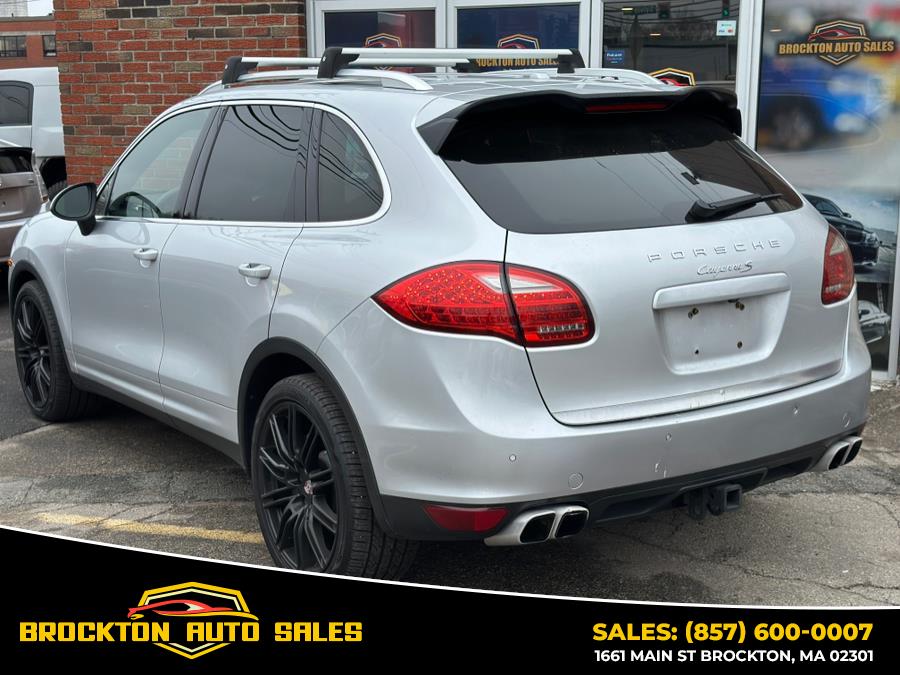 2013 Porsche Cayenne S photo