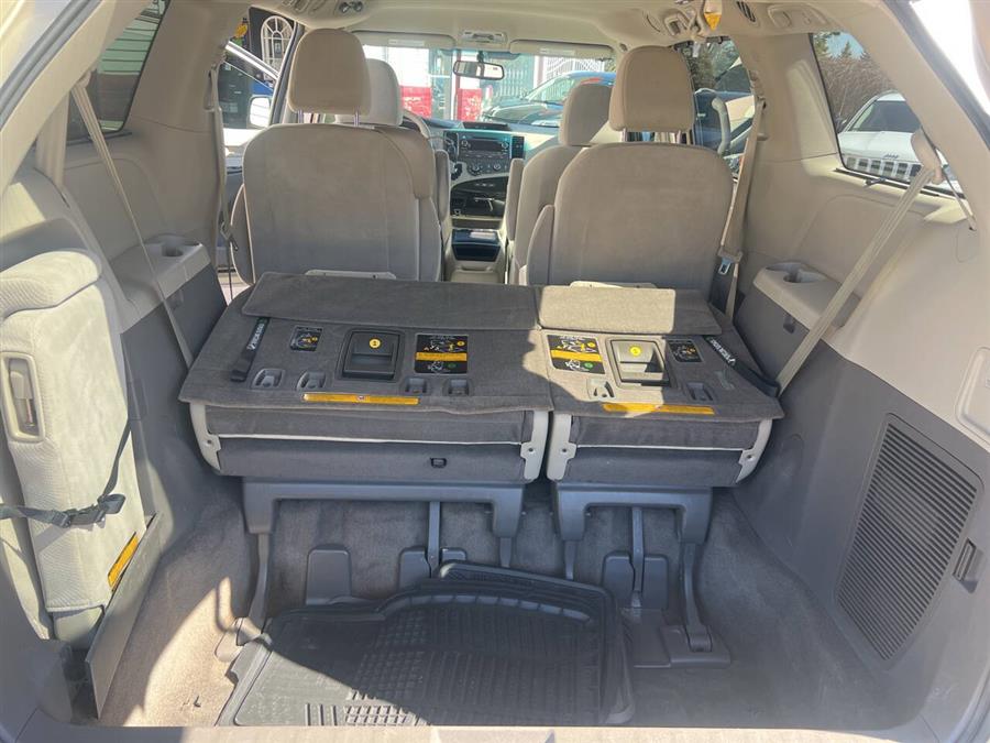 2012 Toyota Sienna LE 7-Passenger Auto Access Sea photo