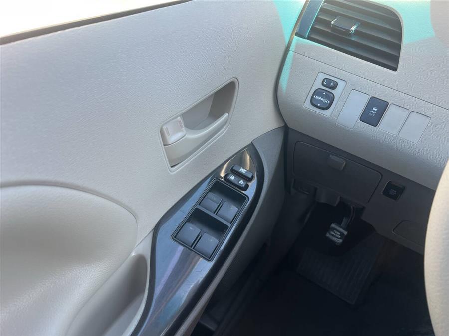 2012 Toyota Sienna LE 7-Passenger Auto Access Sea photo