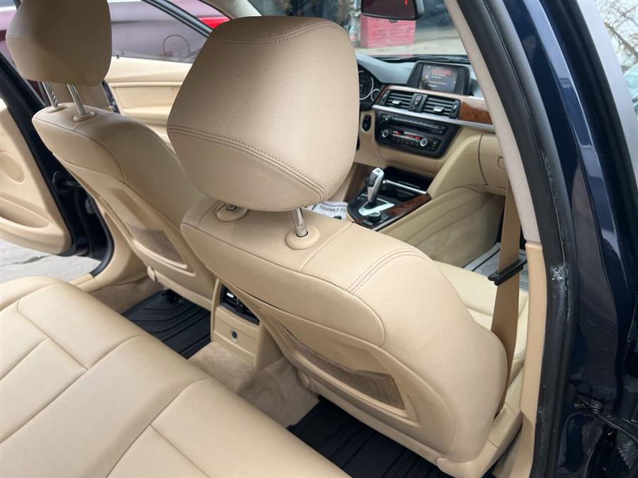 2015 BMW 3-Series 320i xDrive AWD 4dr Sedan photo