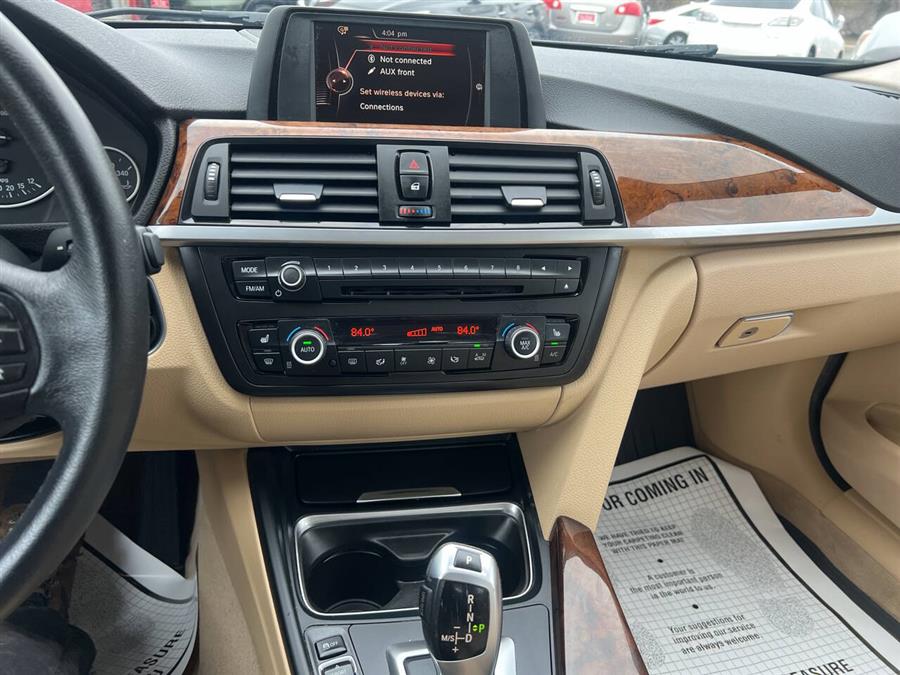 2015 BMW 3-Series 320i xDrive AWD 4dr Sedan photo