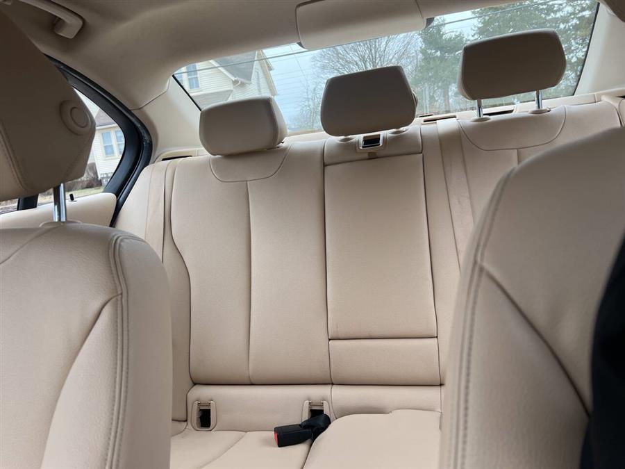 2015 BMW 3-Series 320i xDrive AWD 4dr Sedan photo