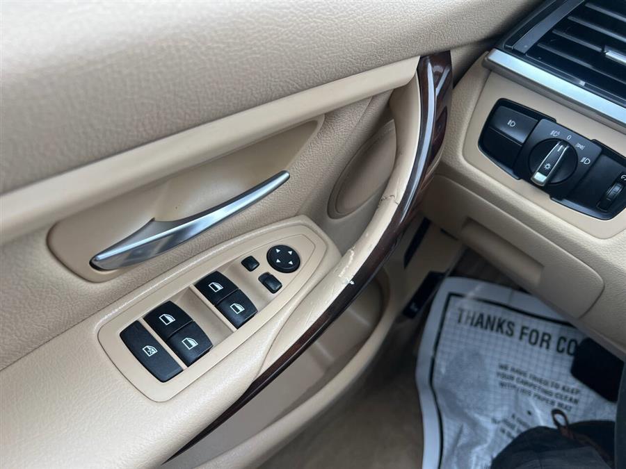 2015 BMW 3-Series 320i xDrive AWD 4dr Sedan photo