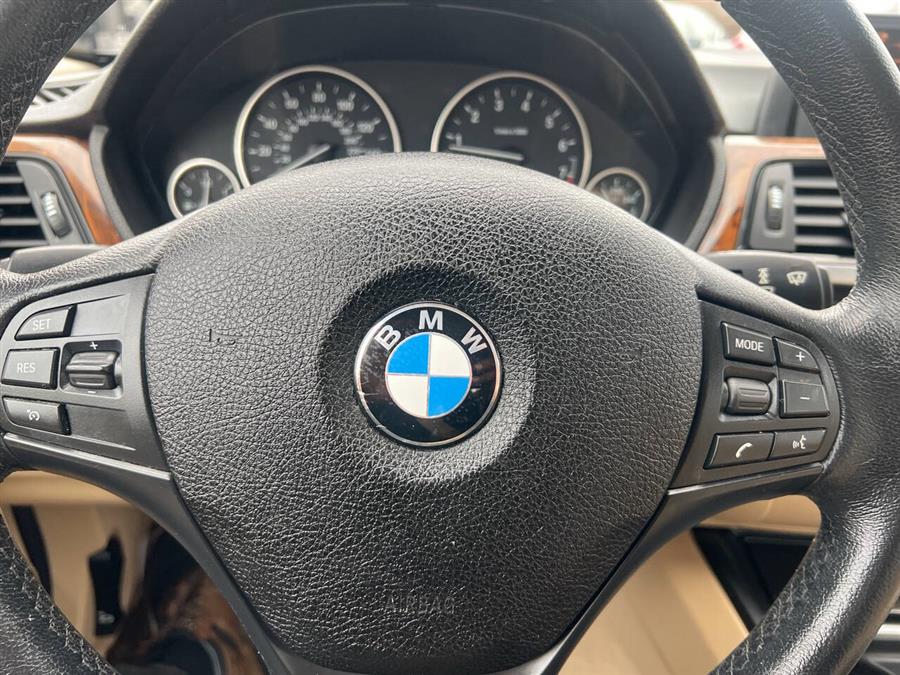2015 BMW 3-Series 320i xDrive AWD 4dr Sedan photo