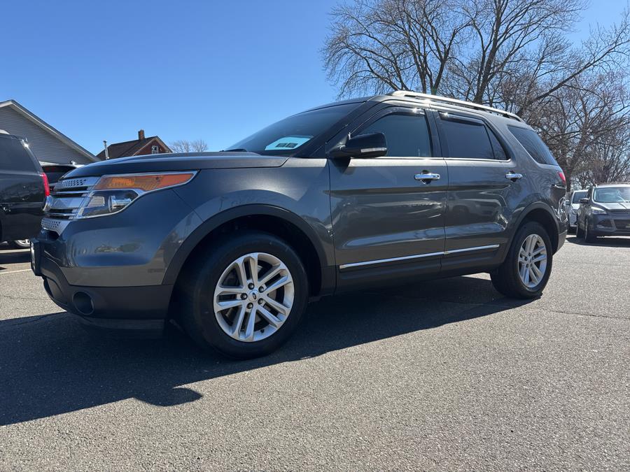 2015 Ford Explorer XLT photo