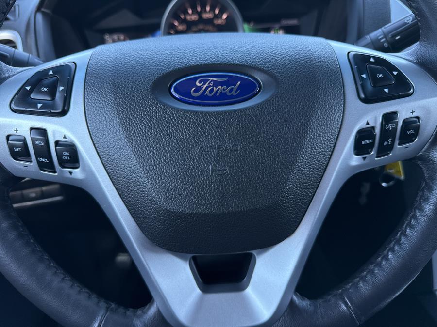 2015 Ford Explorer XLT photo