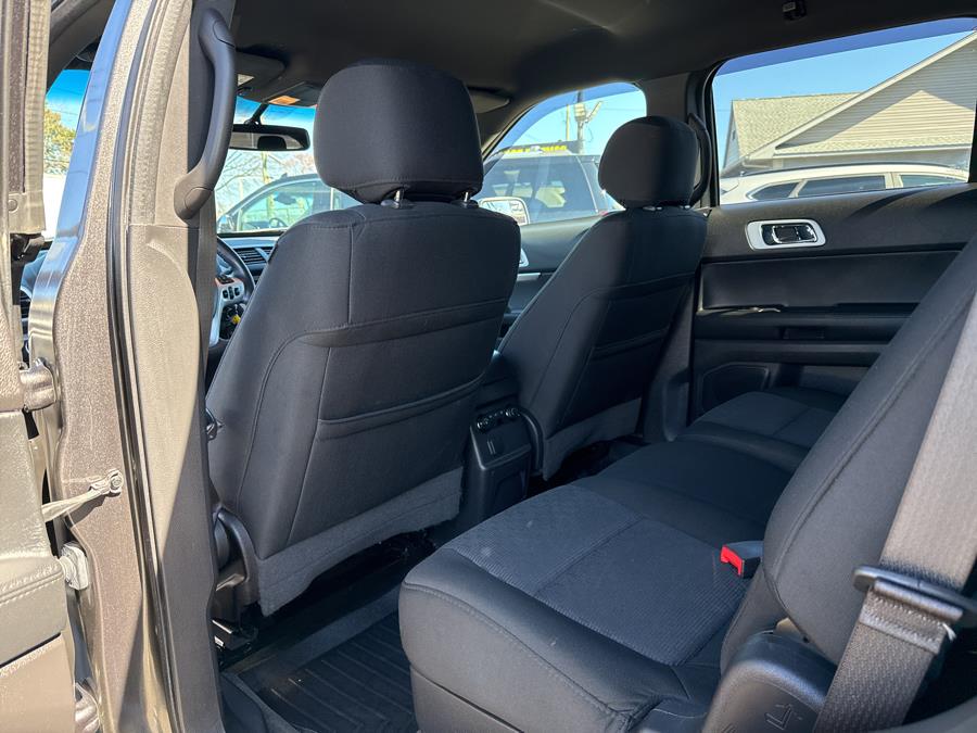 2015 Ford Explorer XLT photo