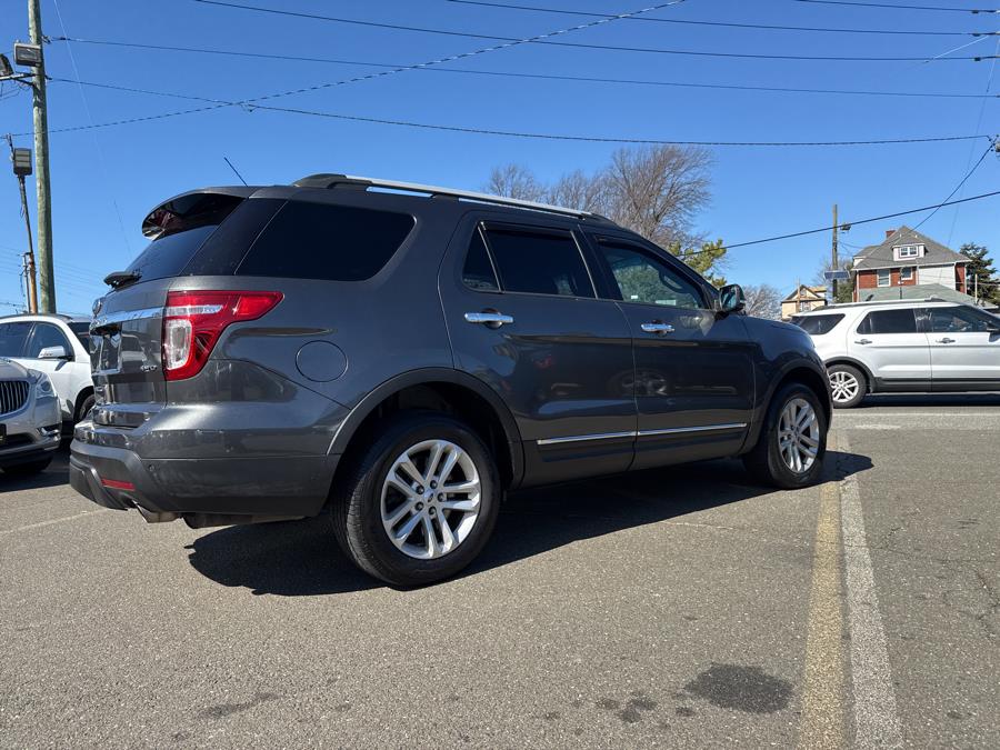 2015 Ford Explorer XLT photo