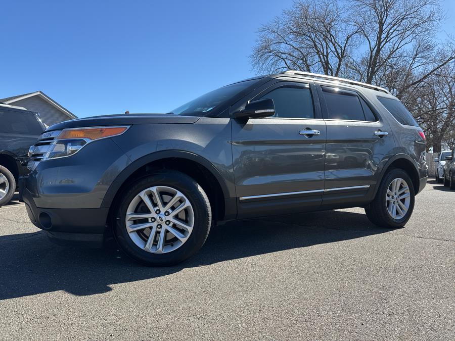 2015 Ford Explorer XLT photo