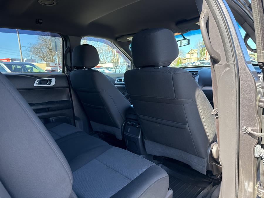 2015 Ford Explorer XLT photo