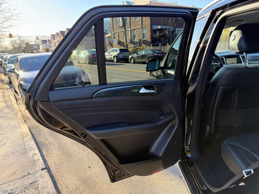 2015 Mercedes-Benz M-Class 4MATIC 4dr ML 350 photo