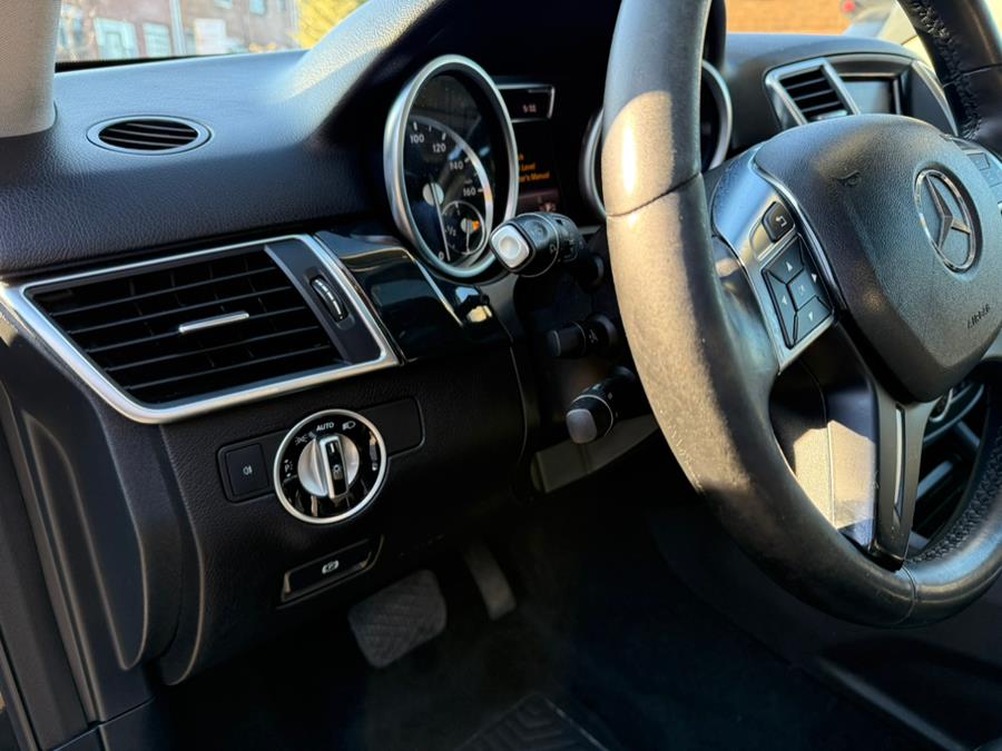 2015 Mercedes-Benz M-Class 4MATIC 4dr ML 350 photo