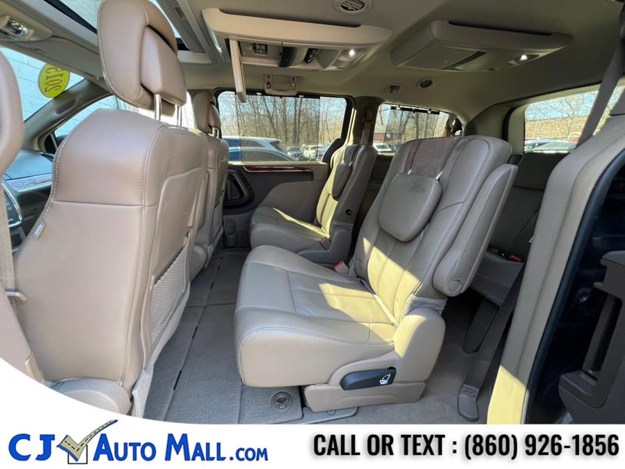 2015 Chrysler Town & Country 4dr Wgn Limited Platinum photo