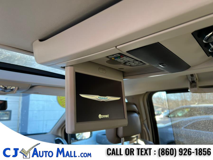 2015 Chrysler Town & Country 4dr Wgn Limited Platinum photo