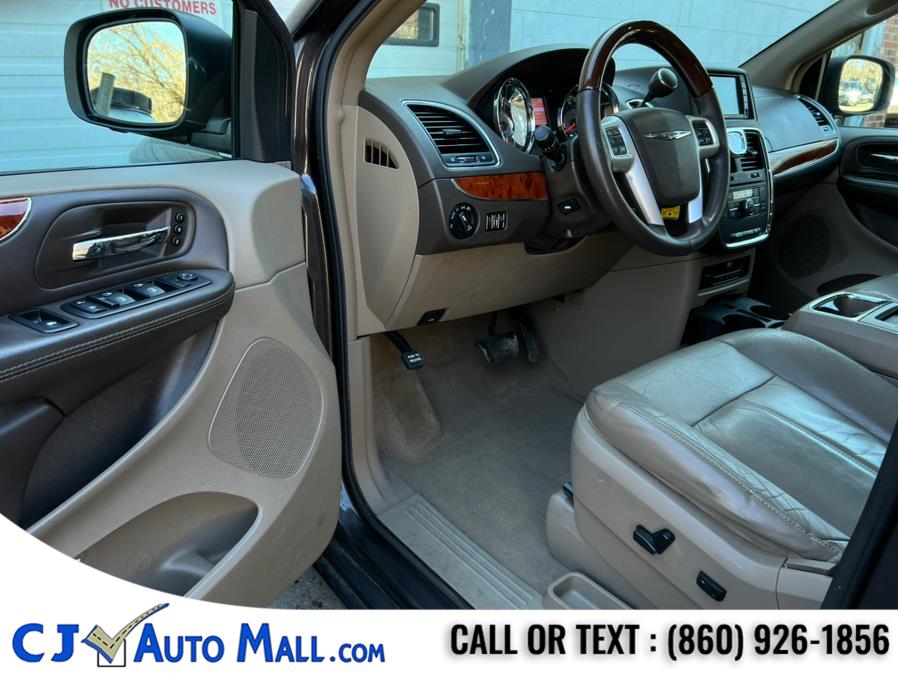 2015 Chrysler Town & Country 4dr Wgn Limited Platinum photo