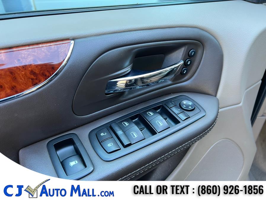 2015 Chrysler Town & Country 4dr Wgn Limited Platinum photo