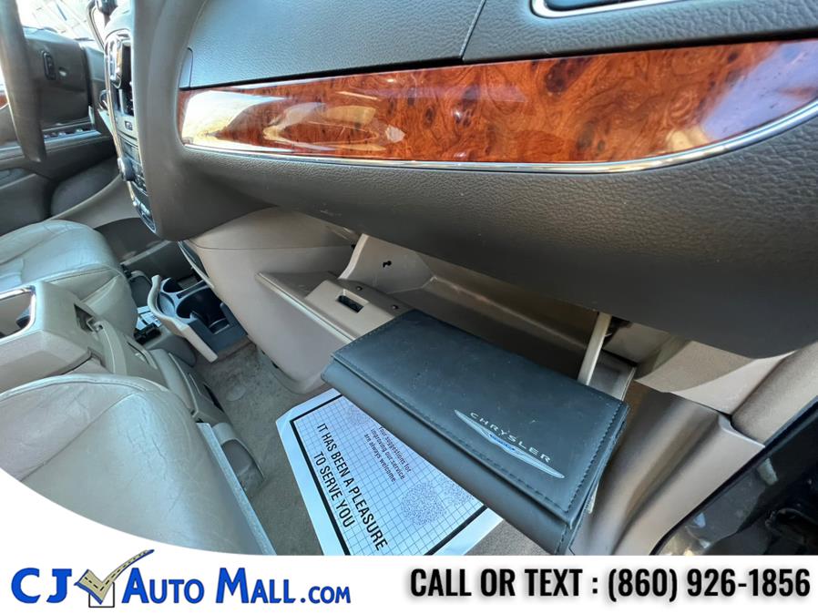 2015 Chrysler Town & Country 4dr Wgn Limited Platinum photo