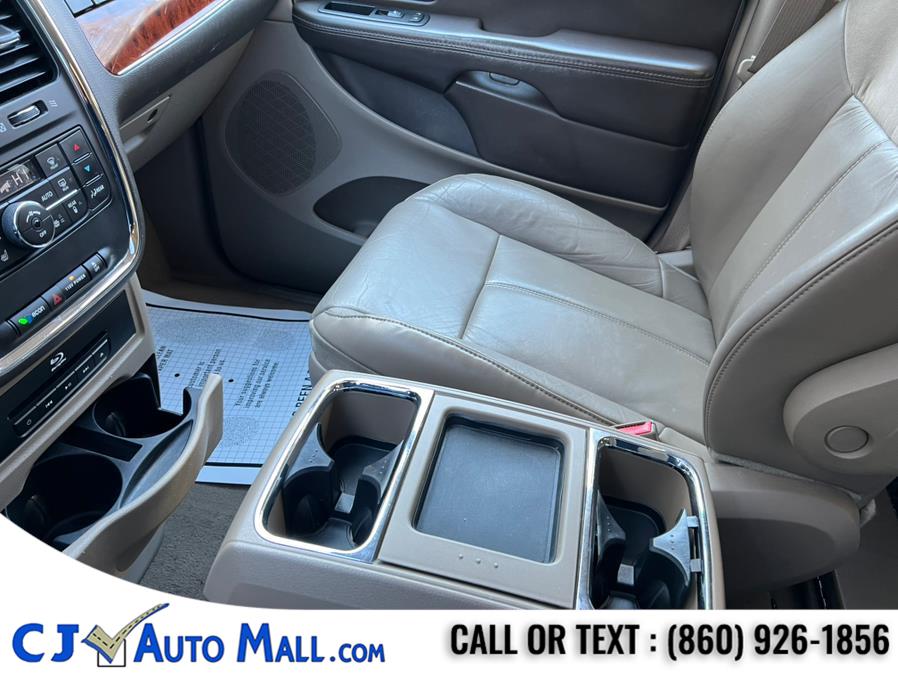 2015 Chrysler Town & Country 4dr Wgn Limited Platinum photo