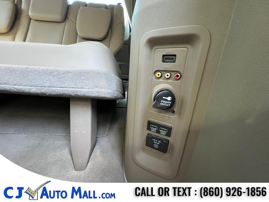 2015 Chrysler Town & Country 4dr Wgn Limited Platinum photo