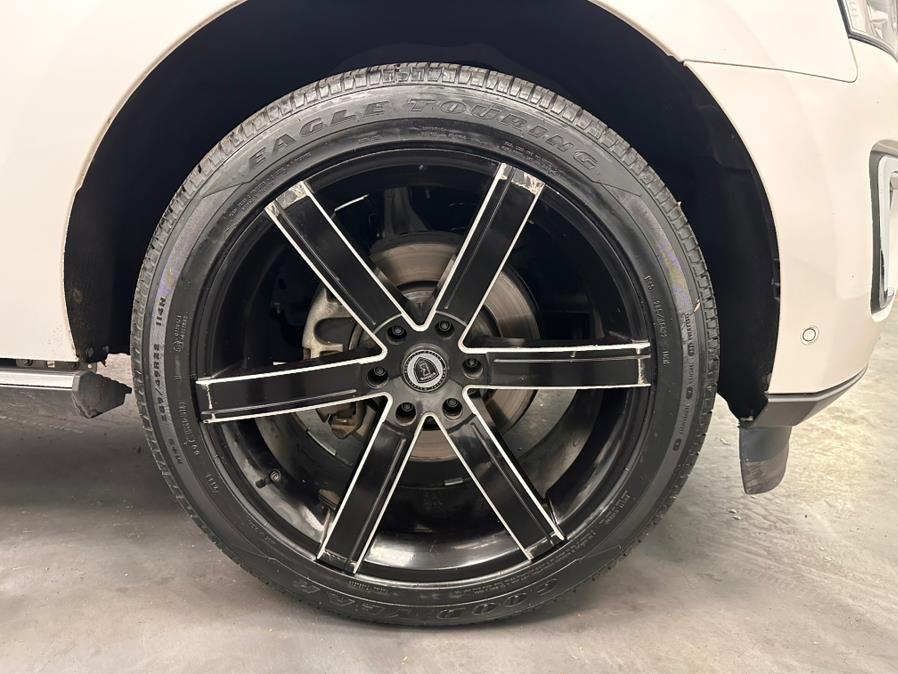 2019 Ford Expedition Limited 4x4 photo