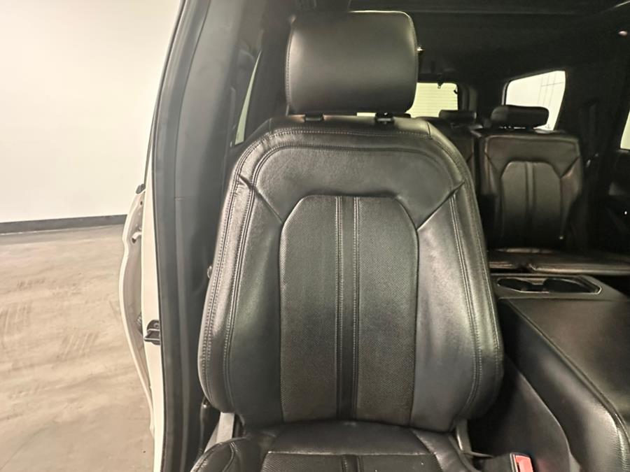 2019 Ford Expedition Limited 4x4 photo