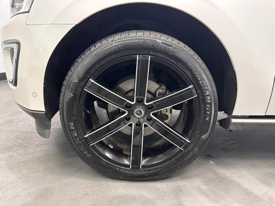 2019 Ford Expedition Limited 4x4 photo