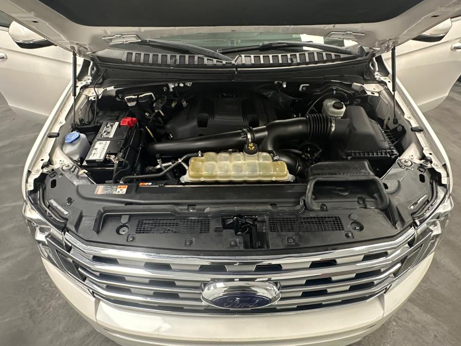 2019 Ford Expedition Limited 4x4 photo