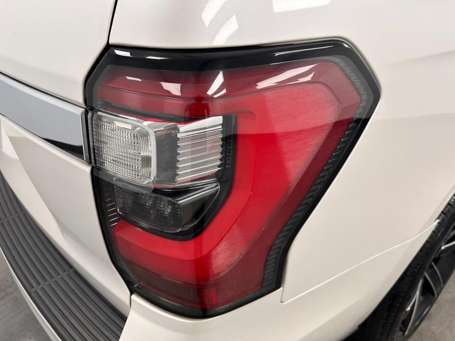 2019 Ford Expedition Limited 4x4 photo