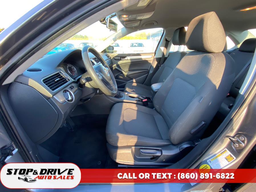 2013 Volkswagen Passat S PZEV photo