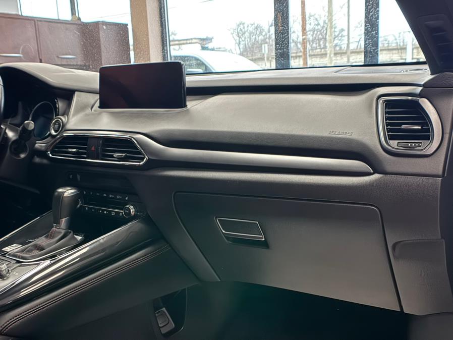 2022 Mazda CX-9 Carbon Edition AWD photo