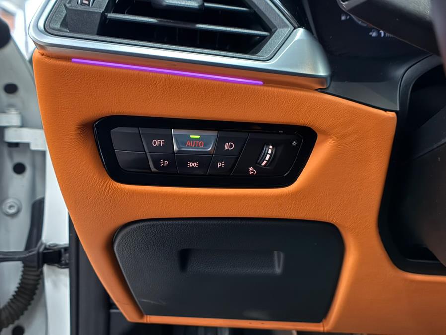 2021 BMW M4 Coupe photo