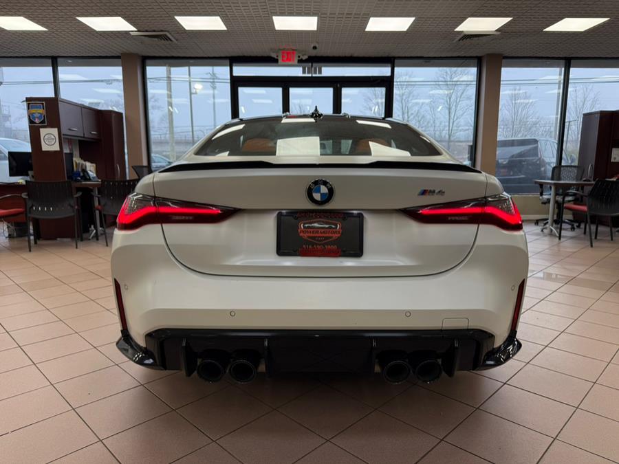 2021 BMW M4 Coupe photo