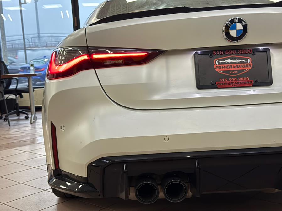 2021 BMW M4 Coupe photo