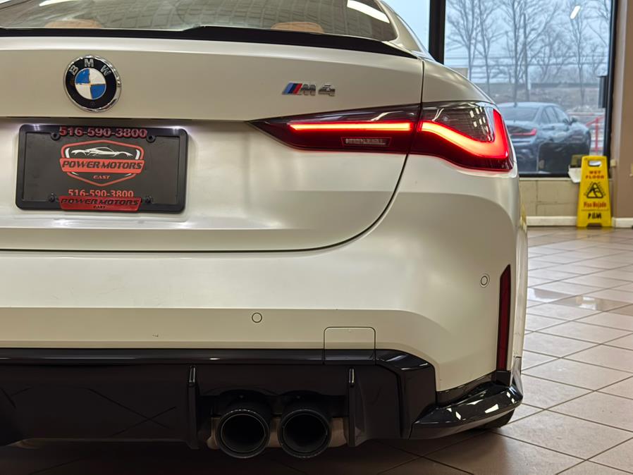 2021 BMW M4 Coupe photo