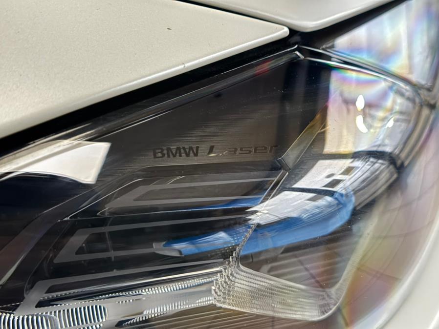 2021 BMW M4 Coupe photo